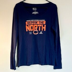 Fanatics NFL Chicago Bears Reppin' the North Navy and Orange Long Sleeve Tee - L